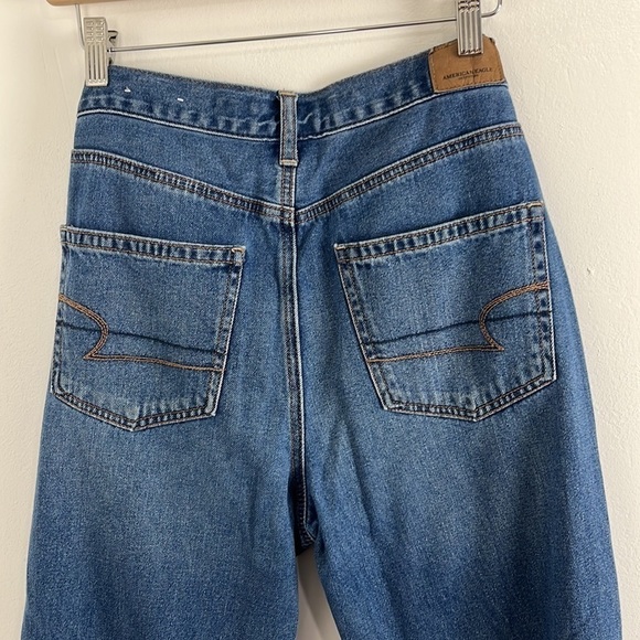 American Eagle Mom Medium Wash Jeans - Picture 6 of 7